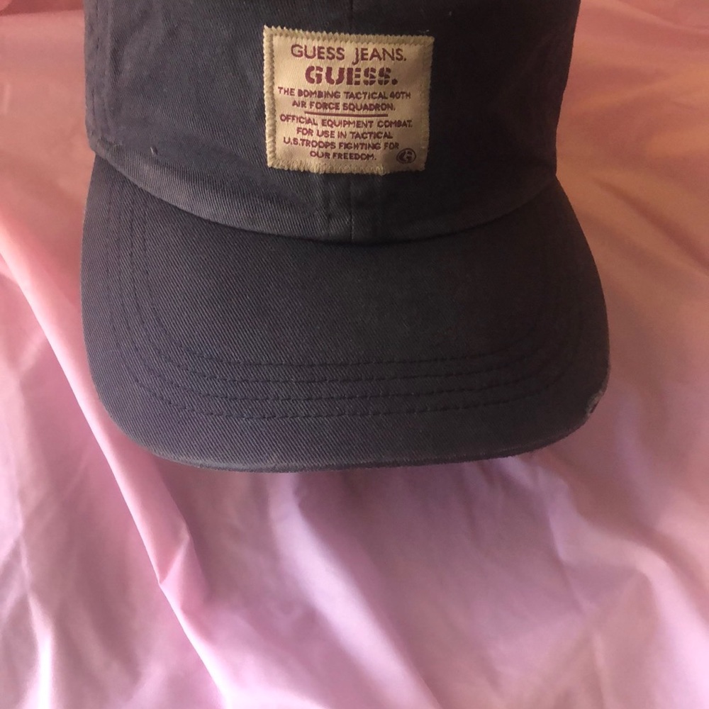 guess hat